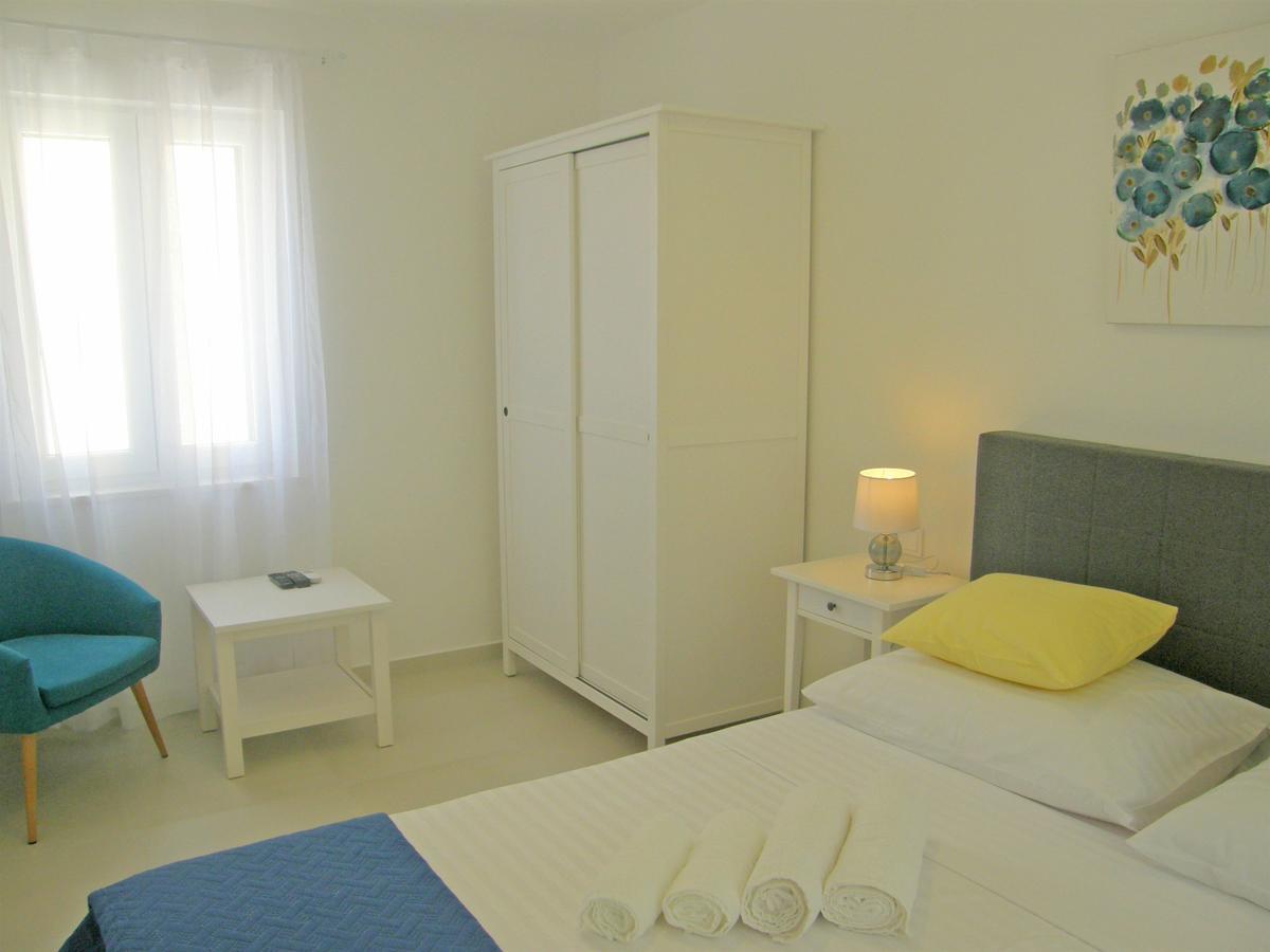 Apartments Mare プリモシュテン エクステリア 写真